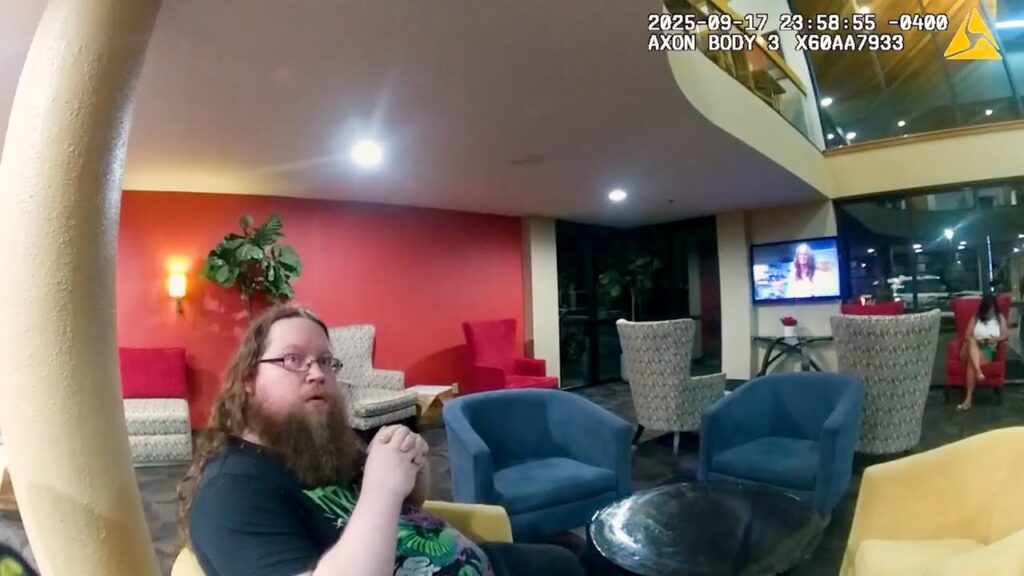 Guy Snitches on Himself After Calling the Cops on His Tinder Date