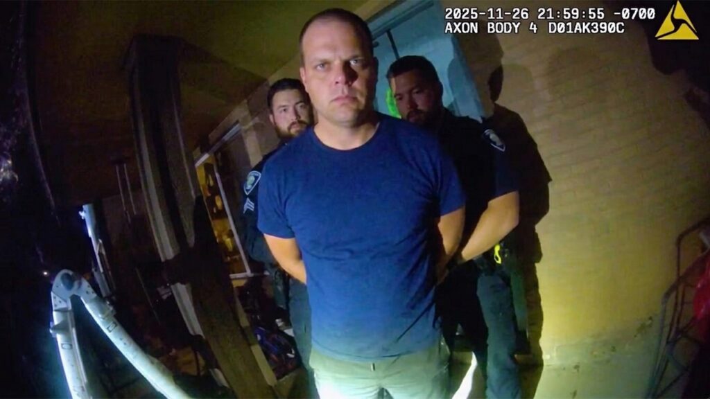 Drunk Cop Attacks His Wife After Going Through Her Facebook Messages